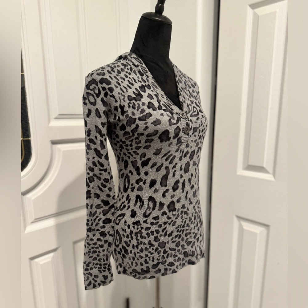 Style & Co. Women's Animal Print Pullover Sweater Hoodie Long Sleeve Small - Picture 2 of 6